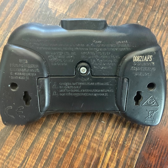 GRAVE DIGGER REMOTE CONTROL TOY TRUCK used - Picture 7 of 9